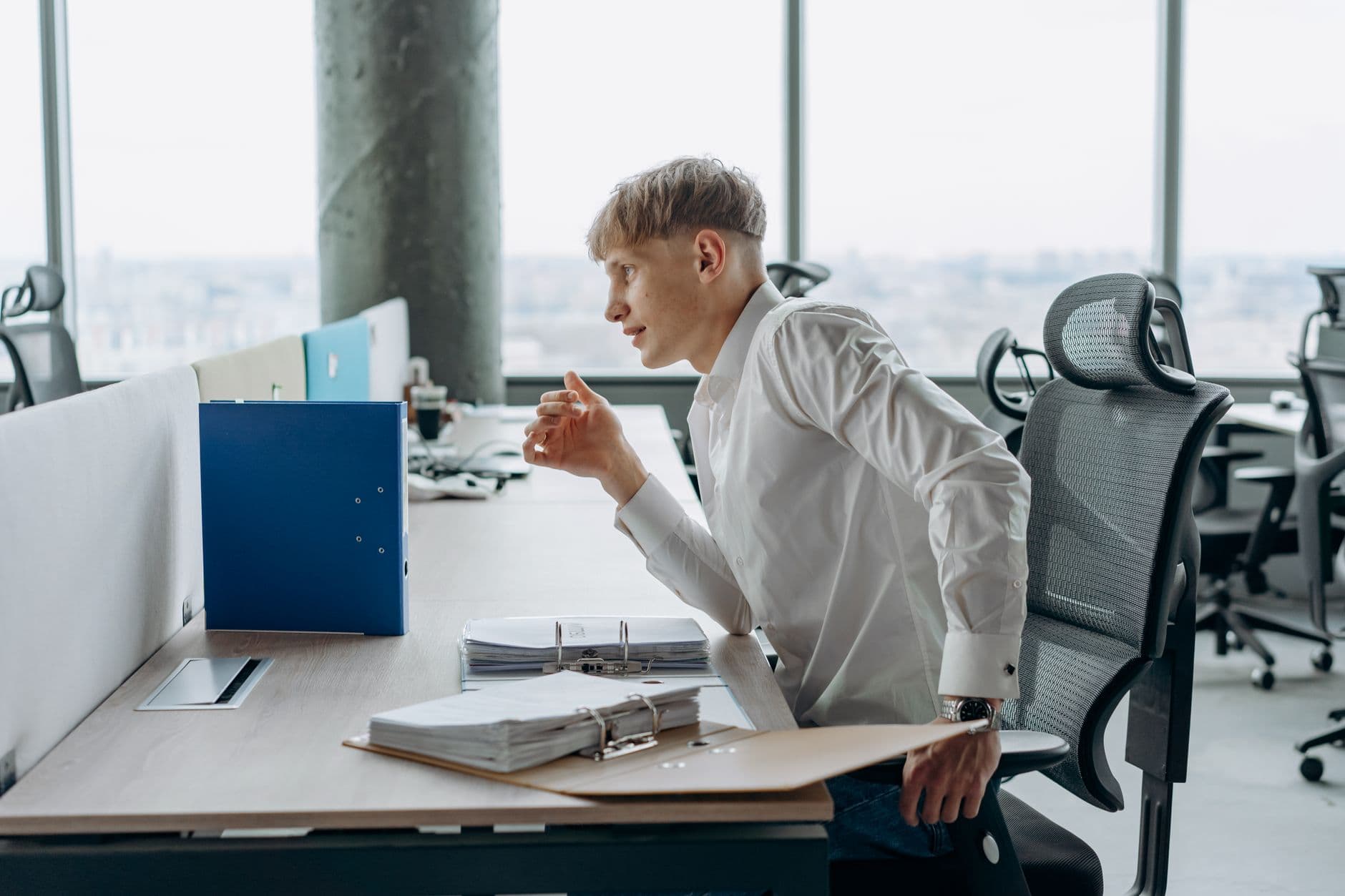 2-Week Posture Fix — a calm desk-wellness scene